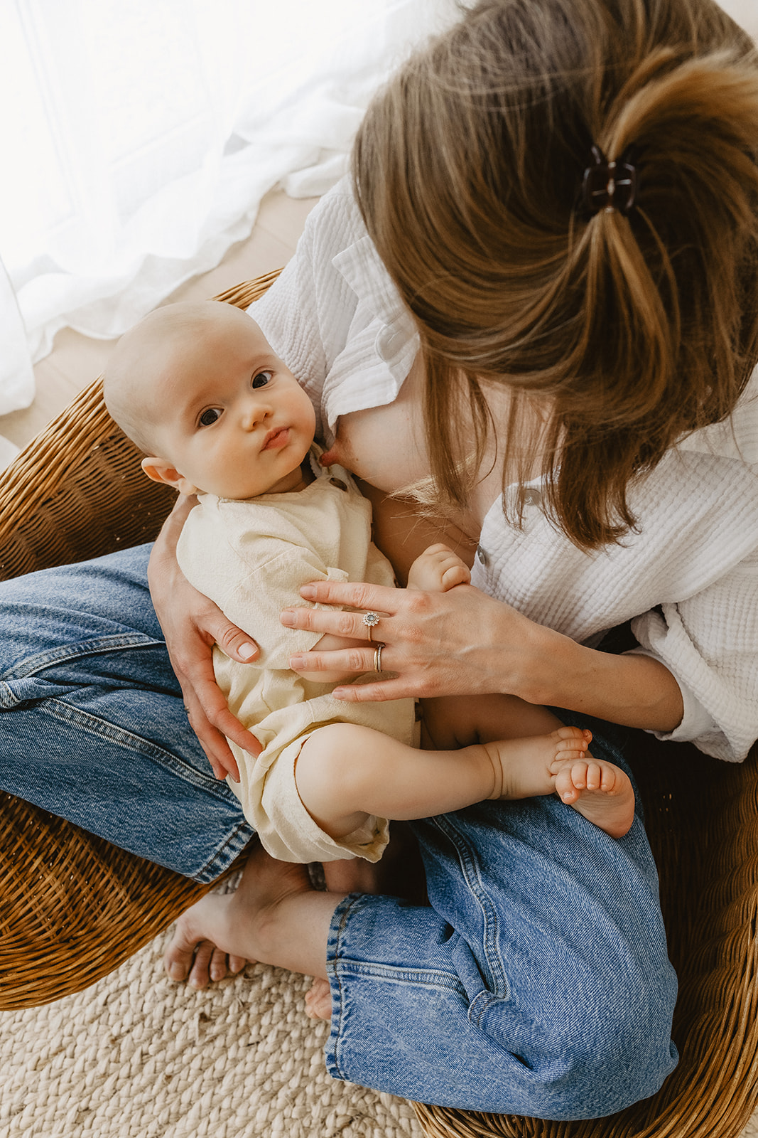Séance allaitement maman bébé